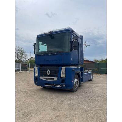 Camion Renault Magnum 460